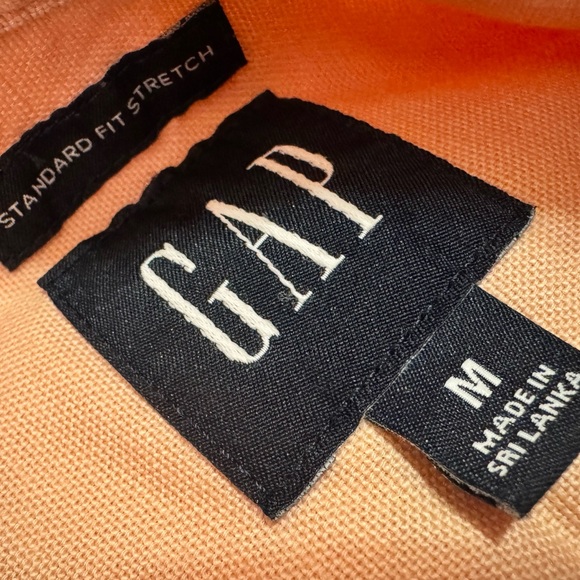 GAP Men’s Summer Standard Fit Salmon Button Up Long Sleeve Shirt Size Medium - Picture 3 of 5